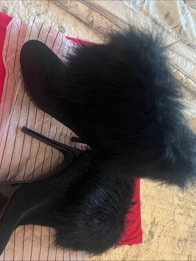 Gianni Bini Black Faux Fur Stiletto Booties